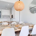 Luxury Two Bedroom With Private Roof Terrace And Hot Tub Apartamento