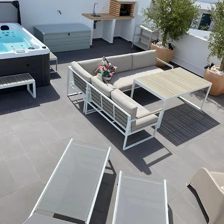 Luxury Two Bedroom With Private Roof Terrace And Hot Tub 公寓 *